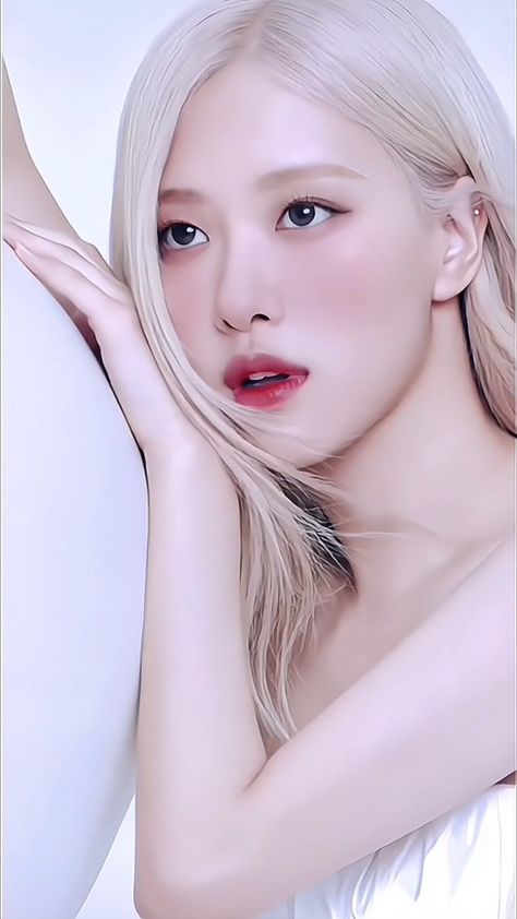 女大學(xué)生沙龍在線